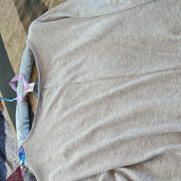 Sheer front, knit tee back - Picture 4 of 4